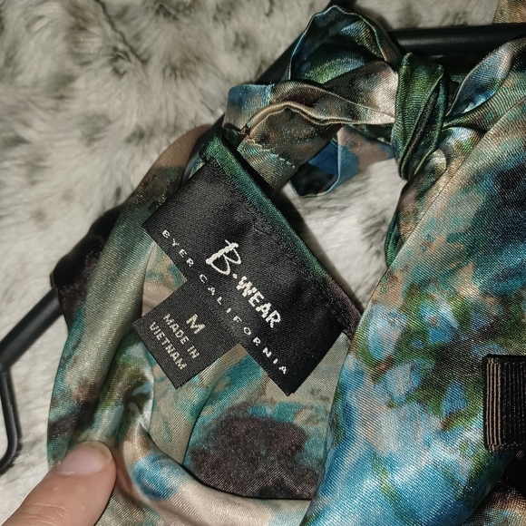 Halter Blouse Size Small - Picture 6 of 6